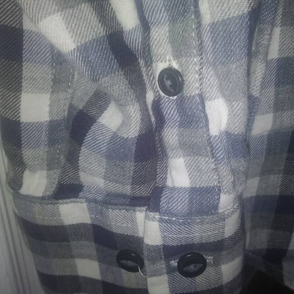 Banana Republic Casual Button Down - Picture 4 of 4